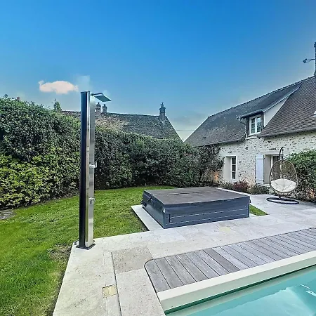 Vila Beautiful Longere With Pool *